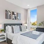 Sleeps 6 - Pier Views - Near Fishtown And Old City