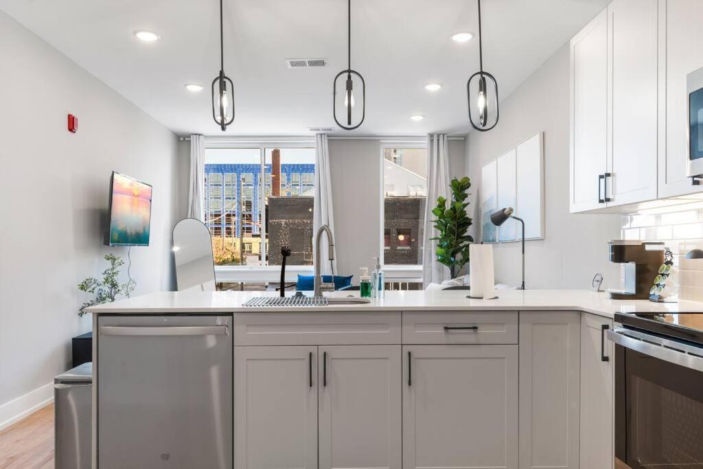 Sleeps 6 - Pier Views - Near Fishtown And Old Apartment
